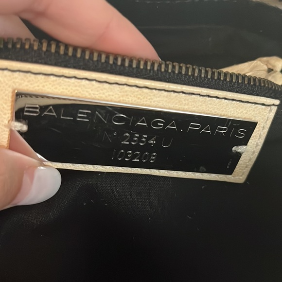 REDUCED ⬇️⬇️⬇️ Authentic Balenciaga  Bag - Picture 9 of 9